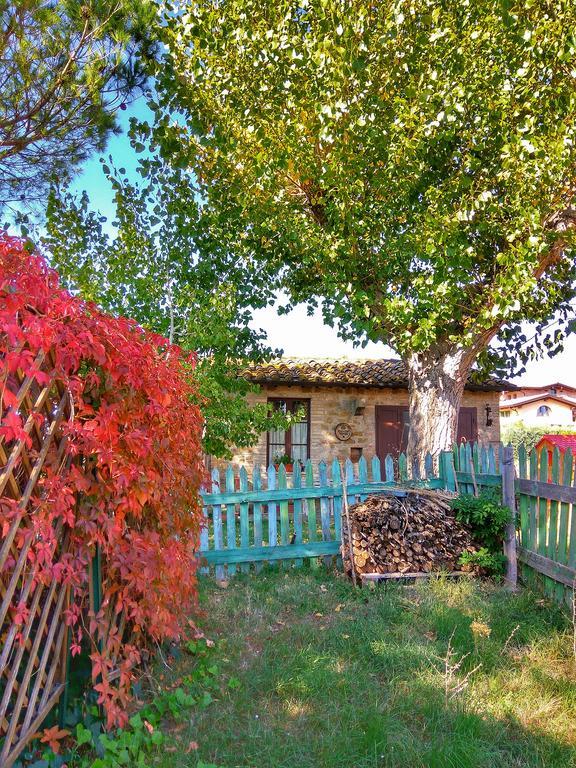 Residence Il Colle Collestrada Екстер'єр фото